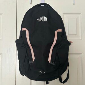 THE NORTH FACE Women's Vault Everyday Laptop Backpack | Commuter Travel Bag with
